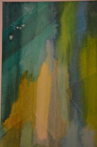 Ein abstraktes Aquarellbild in Gruen Gelb und Blau mit weichen Farbverlaeufen