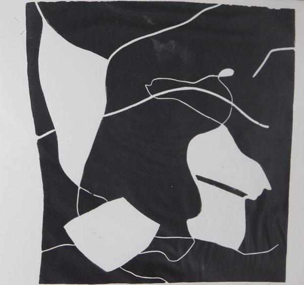 Abstraktes schwarzes und weißes Kunstwerk mit geschwungenen Linien und hellen Flächen